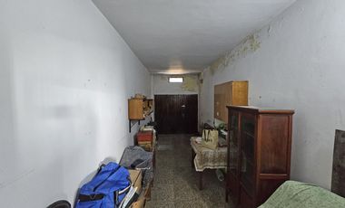 VENTA CASA 4 AMBIENTES EN VILLA ADELINA