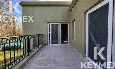 VENTA CASA DE 4 DORMITORIOS EN MIRALAGOS