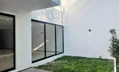 Casa en Renta con Roof Garden en Fraccionamiento Cerrado – Zona Ánimas