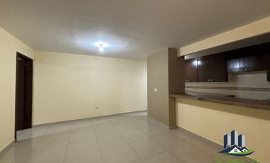 Casa en Renta a dos cuadras de Plaza Monte Magno, sobre el Bulevar Europa