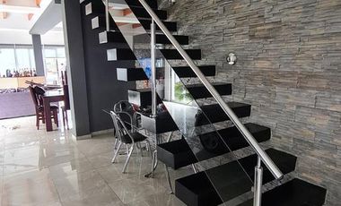 Se Vende Casa Nueva en OBERA Misiones!  Con quincho, piscina y mas.