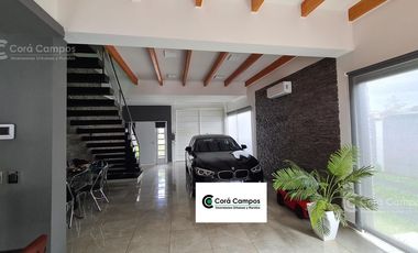 Se Vende Casa Nueva en OBERA Misiones!  Con quincho, piscina y mas.