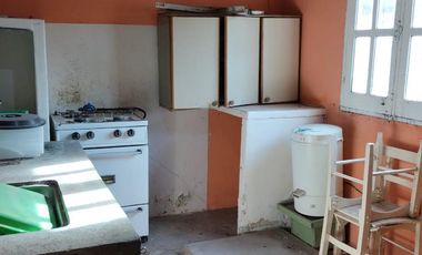 Casa en el centro de Cnel Du Graty