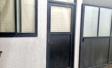 Renta casa en condominio en Lomas de Memetla