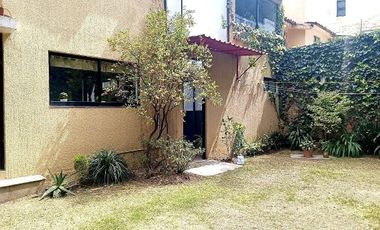 Renta casa en condominio en Lomas de Memetla