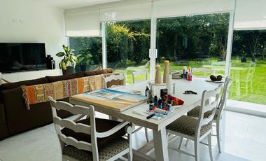 Casa en  venta Solar Del Bosque, Canning. 6 amb. 3 hab.