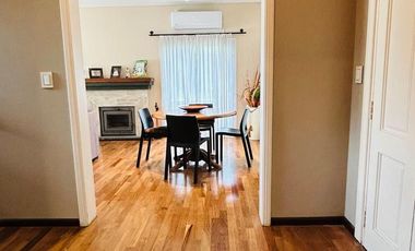 Casa en  venta Solar Del Bosque, Canning. 6 amb. 3 hab.