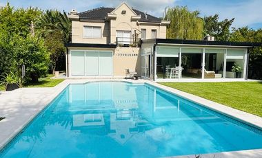 Casa en  venta Solar Del Bosque, Canning. 6 amb. 3 hab.