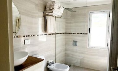 Casa en  venta Solar Del Bosque, Canning. 6 amb. 3 hab.