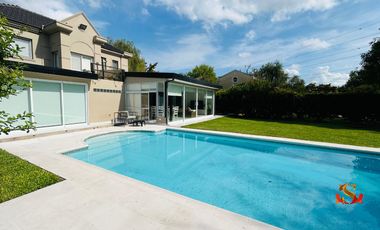 Casa en  venta Solar Del Bosque, Canning. 6 amb. 3 hab.