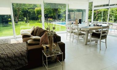 Casa en  venta Solar Del Bosque, Canning. 6 amb. 3 hab.