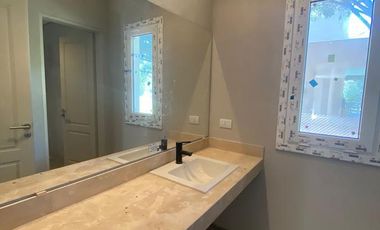 CASA VENTA 4 DORMITORIOS EN MIRALAGOS