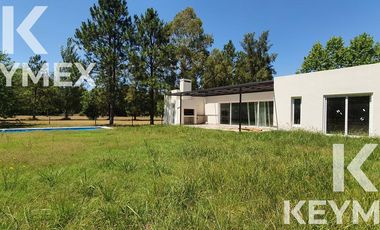 CASA VENTA 4 DORMITORIOS EN MIRALAGOS