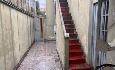 Casa y departamento EN LOTE PROPIO – Ideal dos familias o renta.