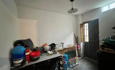 Casa y departamento EN LOTE PROPIO – Ideal dos familias o renta.