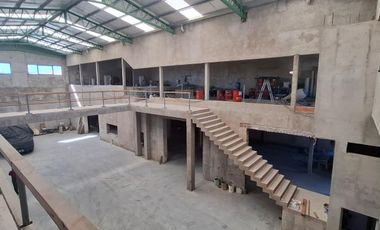 Depósito 1650 m2 cubiertos en Castelar, Moron