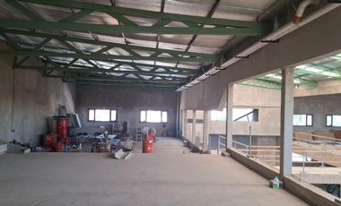 Depósito 1650 m2 cubiertos en Castelar, Moron