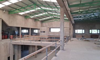 Depósito 1650 m2 cubiertos en Castelar, Moron