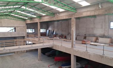 Depósito 1650 m2 cubiertos en Castelar, Moron