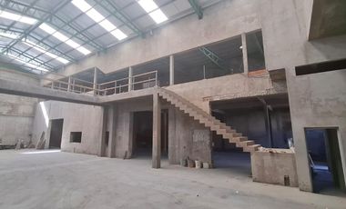 Depósito 1650 m2 cubiertos en Castelar, Moron