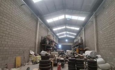 Depósito 1650 m2 cubiertos en Castelar, Moron