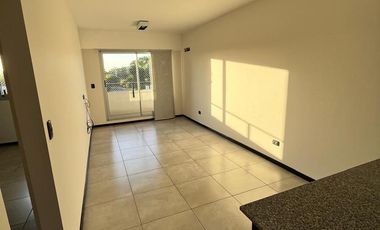 Venta - Departamento 2 ambientes con cochera descubierta en Remedios De Escalada