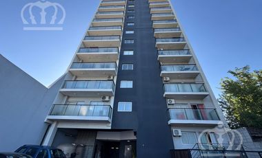 Venta - Departamento 2 ambientes con cochera descubierta en Remedios De Escalada