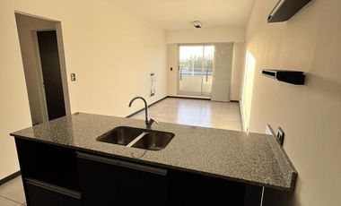 Venta - Departamento 2 ambientes con cochera descubierta en Remedios De Escalada