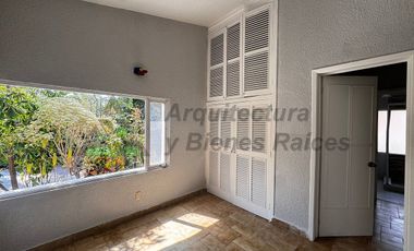 Casa en Condominio con Alberca Común en  Renta