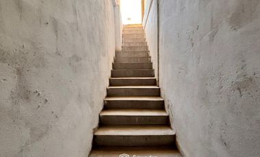 VENTA - 3 casas construidas en un mismo lote de 197,90 m2. Desarrolladas en dos plantas. Ibarlucea.