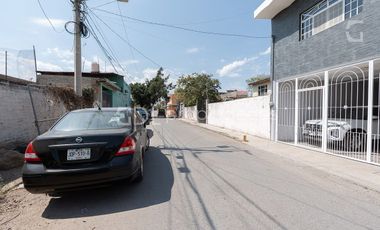 LAS PINTITAS CASA MUY AMPLIA EN VENTA