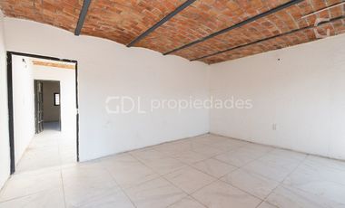 LAS PINTITAS CASA MUY AMPLIA EN VENTA