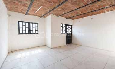 LAS PINTITAS CASA MUY AMPLIA EN VENTA