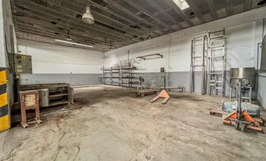 ALQUILER - DEPOSITO - 1400 M2 - BURZACO