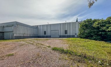 ALQUILER - DEPOSITO - 1400 M2 - BURZACO