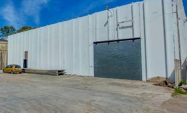 ALQUILER - DEPOSITO - 1400 M2 - BURZACO