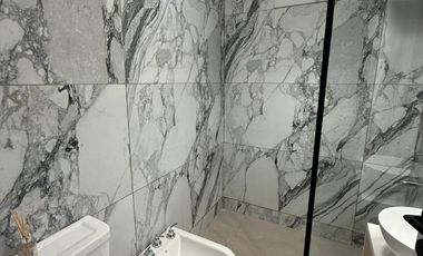 Departamento en Venta Plaza Colón con balcón y cochera