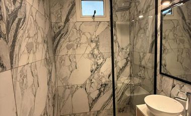 Departamento en Venta Plaza Colón con balcón y cochera