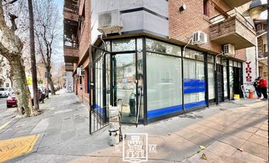 Alsina y 3 de Febrero - Local en Esquina - Venta - San Fernando