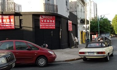 LOTE EN GURRUCHAGA Y WARNES PARA 2000 M DE OBRA CON UN LOCAL EN ESQUINA!!
