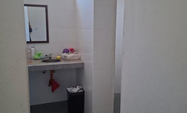 Alquiler Galpon 1.080 m2 en Complejo de depositos con seguridad - El Talar