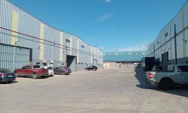 Alquiler Galpon 1.080 m2 en Complejo de depositos con seguridad - El Talar