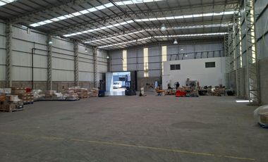 Alquiler Galpon 1.080 m2 en Complejo de depositos con seguridad - El Talar