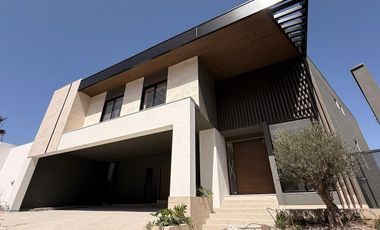 Proyecto en Venta Sierra Alta - Carretera Nacional $45,000,000