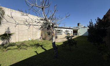 Casa en Venta 3 Amb. a reciclar - lote de 10 x 40 - Ramos Mejia