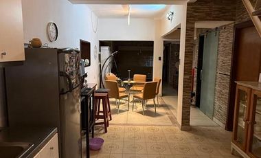 Casa de Seis ambientes con Quincho, Pileta y Espacio Cochera en Venta en Wilde