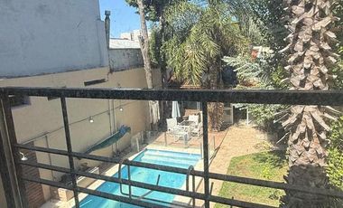 Casa de Seis ambientes con Quincho, Pileta y Espacio Cochera en Venta en Wilde