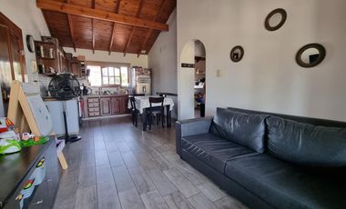 Departamento en planta alta + patio y quincho