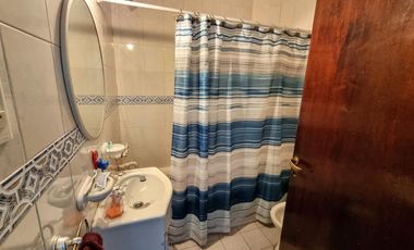 Departamento en planta alta + patio y quincho