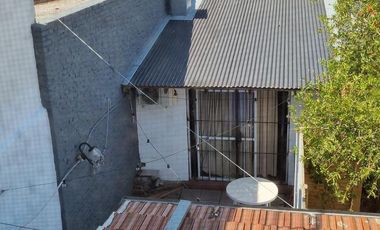 Departamento en planta alta + patio y quincho